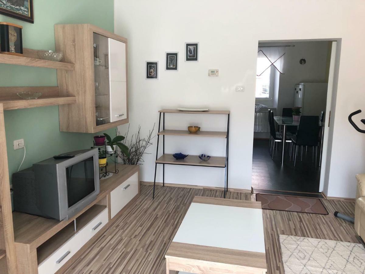 Apartma Mahnic Postojna Eksteriør bilde